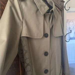 Women’s COACH Trench Coat Olive Green - Like New - Small